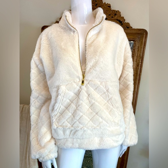 No Boundaries Sweaters - Fuzzy Pullover